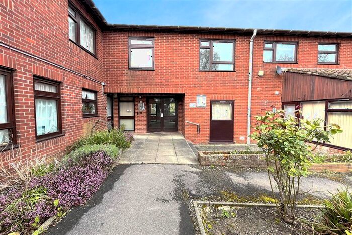 2 Bedroom Flat To Rent In Upper Glen Road, St Leonards On Sea, TN37