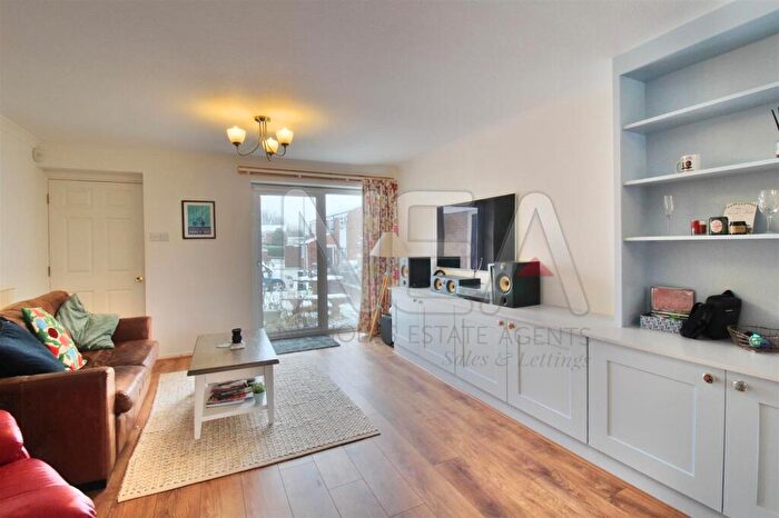 3 Bedroom Semi Detached House To Rent In Lomond Avenue, Caversham, Reading, RG4