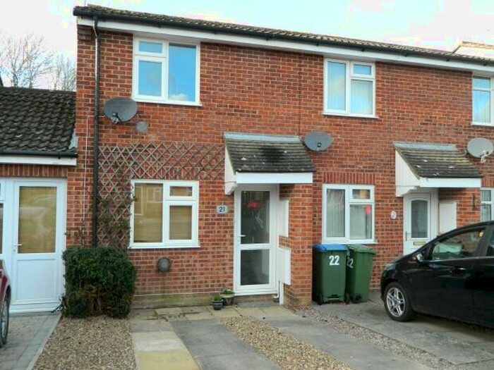 2 Bedroom House To Rent In Brockhurst Close, Horsham, RH12