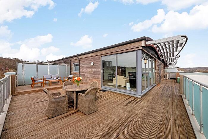 2 Bedroom Apartment To Rent In Gemini Court, Brighton Road, Purley, CR8