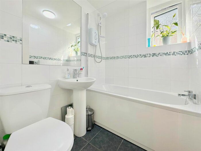 3 Bedroom Terraced House For Sale In Temperance Place, Brixham, TQ5