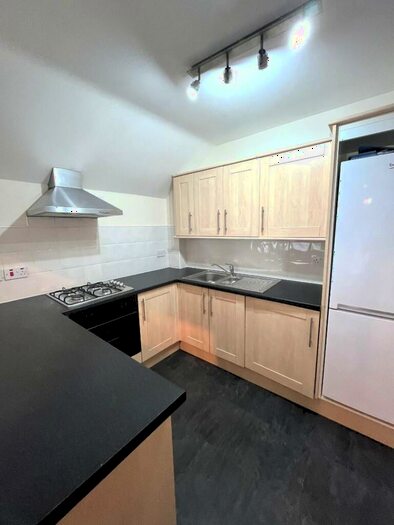 2 Bedroom Apartment To Rent In Winchester Court, Boothtown, Halifax, HX3