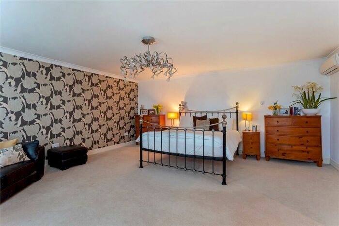 5 Bedroom Detached House For Sale In Endfield Place, Maidenhead, Berkshire, SL6