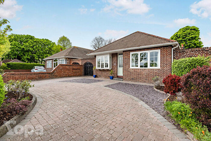 4 Bedroom Detached Bungalow For Sale In Woolwich Road, Belvedere, DA17