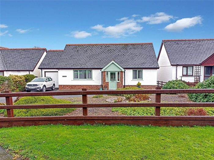 2 Bedroom Detached Bungalow For Sale In Lon Ysgol, Blaenporth, Cardigan, Ceredigion, SA43