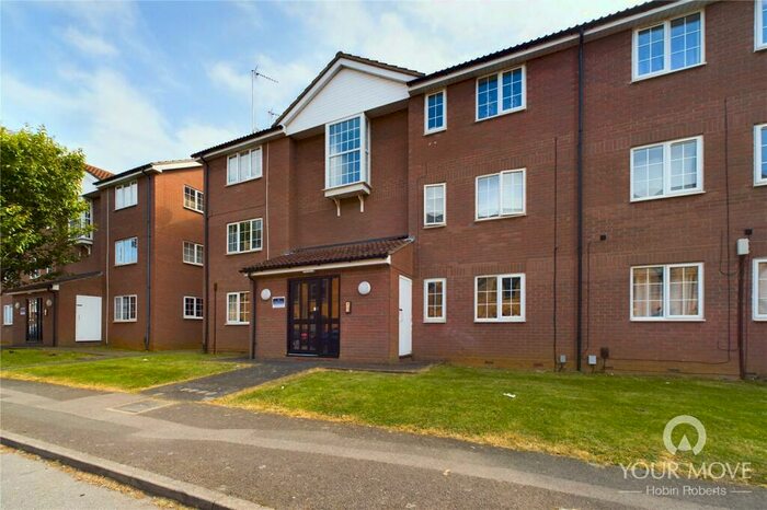 2 Bedroom Flat To Rent In Countess Road, St James, Northampton, NN5