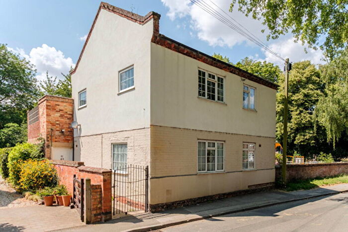 2 Bedroom Flat For Sale In Main Street, Sutton Bonington, LE12
