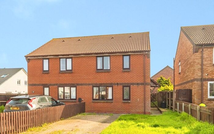 3 Bedroom Semi Detached House For Sale In Sparks Way, Highbridge, Somerset, TA9
