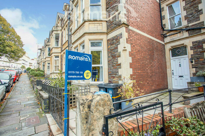 2 Bedroom Flat To Rent In York Gardens, Clifton, BS8