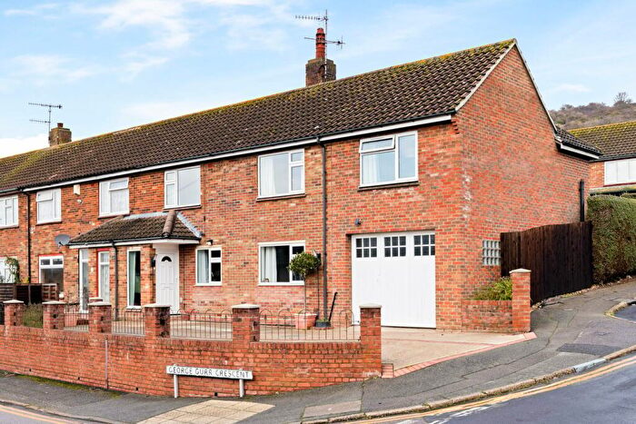 3 Bedroom End Of Terrace House For Sale In George Gurr Crescent, Folkestone, CT19