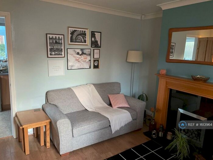 2 Bedroom Semi-Detached House To Rent In Broadgate Crescent, Horsforth, Leeds, LS18