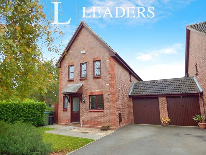3 Bedroom Detached House To Rent In Larkspur Close, Rustington, BN17