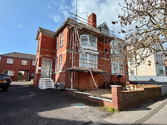1 Bedroom Flat For Sale In Kirtleton Avenue, Weymouth, DT4