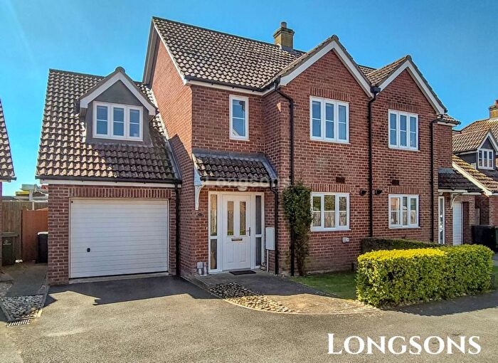 3 Bedroom Semi-Detached House For Sale In Merchants Court, Watton, IP25