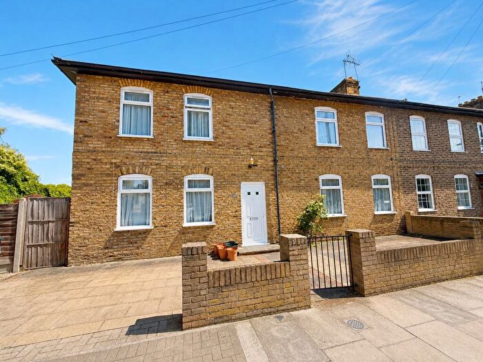 4 Bedroom Terraced House To Rent In Chapel House Street, London, E14