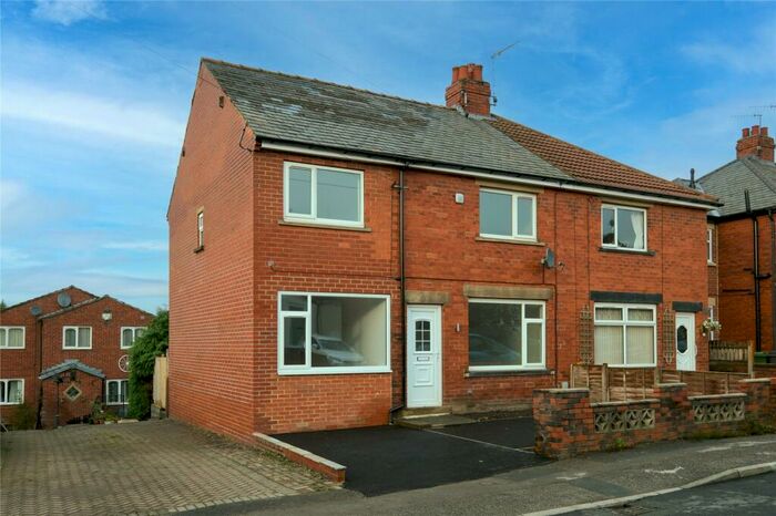 4 Bedroom Semi-Detached House To Rent In Thorpe Road, Pudsey, West Yorkshire, LS28