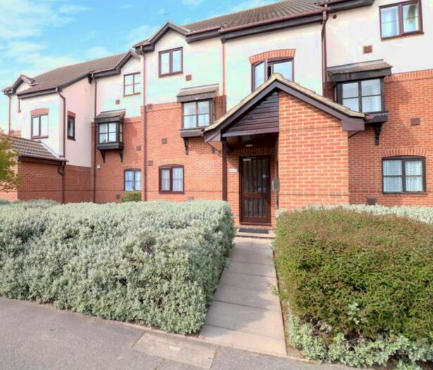 1 Bedroom Flat To Rent In Caroline Place, Harlington, Hayes, UB3