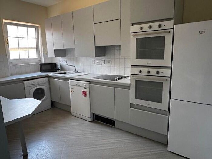 2 Bedroom Flat To Rent In Brighton Marina Village, Brighton, BN2