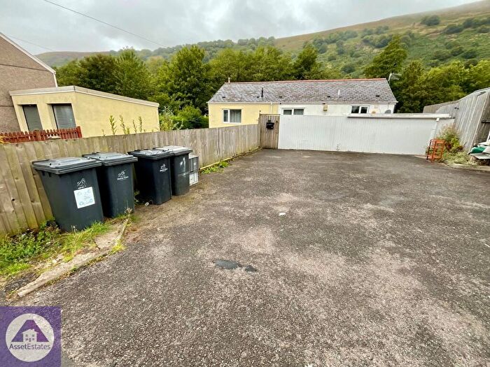 2 Bedroom Flat To Rent In Abertillery Road, Blaina, NP13