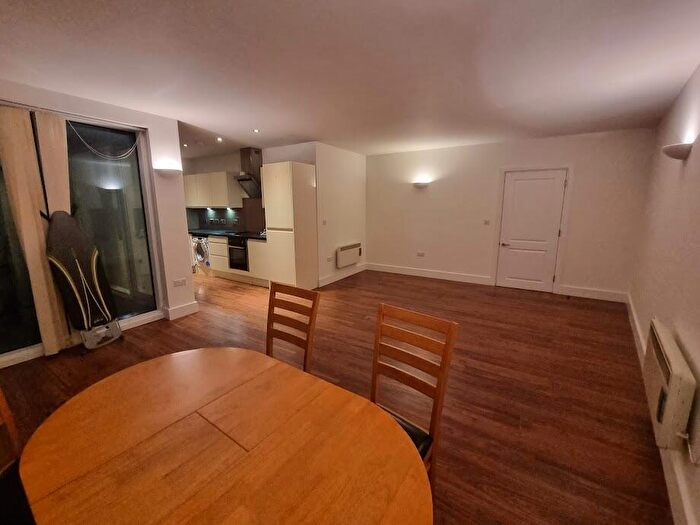 2 Bedroom Flat To Rent In Hacon Square, London, E8
