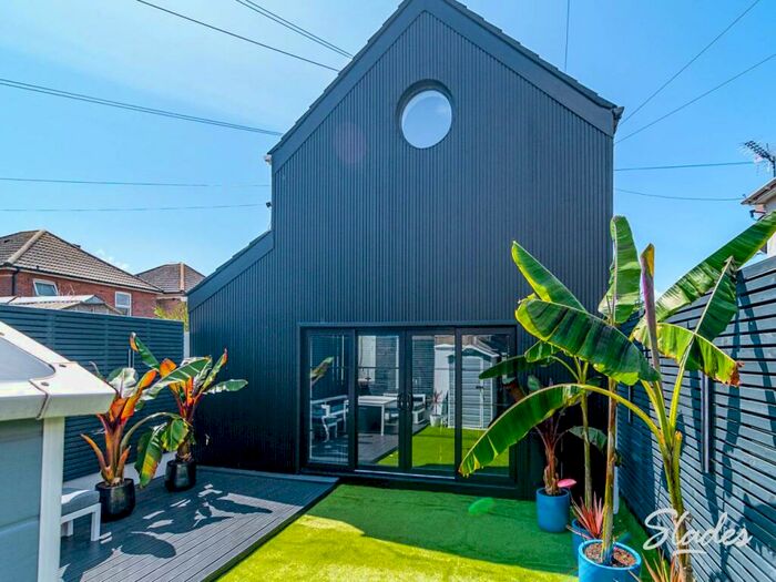 3 Bedroom Detached House To Rent In Seabourne Road, Southbourne, Bournemouth, BH5