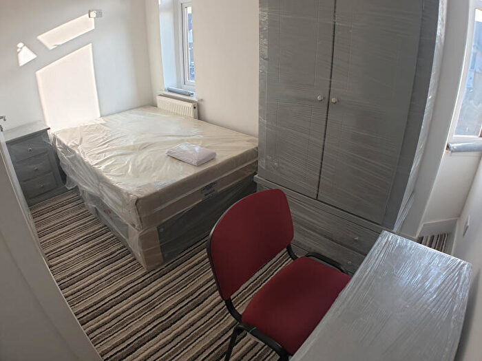 1 Bedroom Flat To Rent In Abingdon Road, OX1