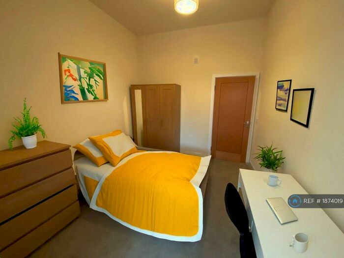 4 Bedroom Flat To Rent In New Walk Central, Leicester, LE1