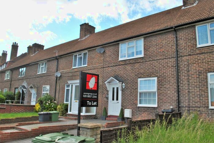 3 Bedroom Terraced House To Rent In Downham Way Bromley, BR1