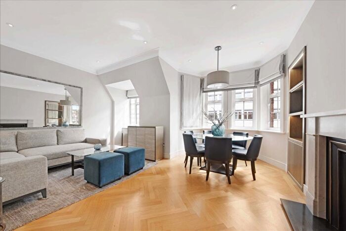 3 Bedroom Flat To Rent In Bryanston House, Dorset Street, Marylebone, London, W1U