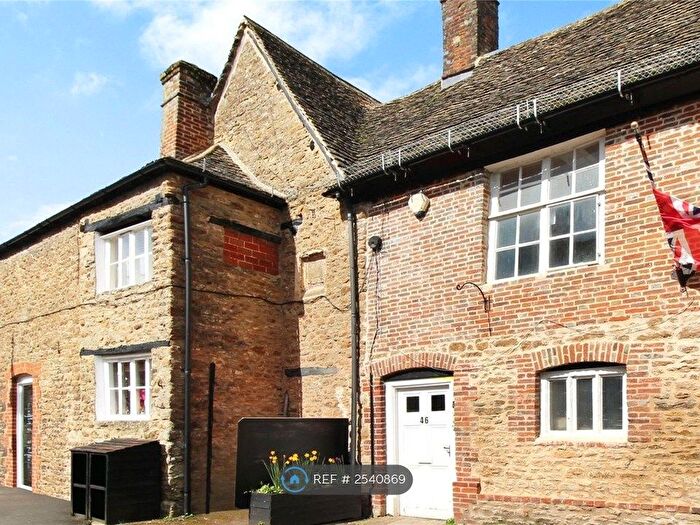 2 Bedroom Flat To Rent In Highworth, Highworth, Swindon, SN6