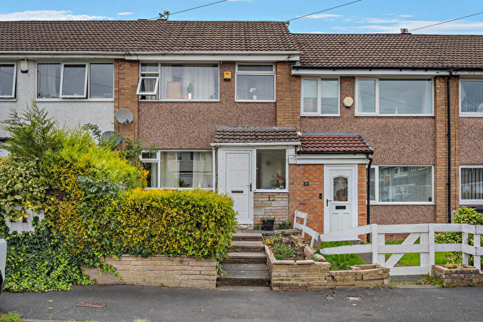 3 Bedroom Terraced House For Sale In Hawes Close, Stockport, SK2