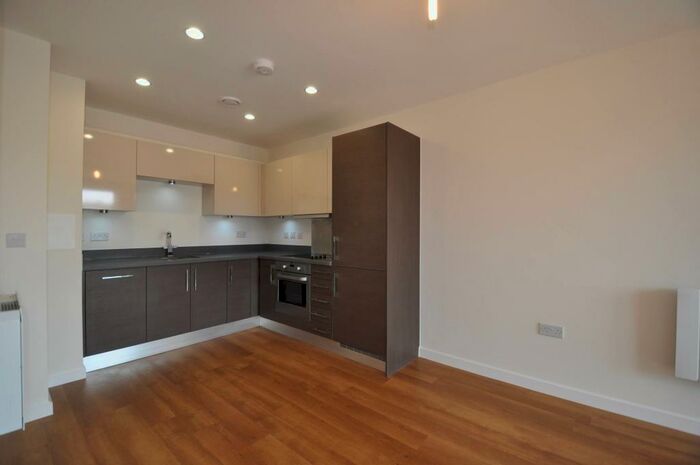 1 Bedroom Apartment To Rent In The Boathouse, Ocean Drive, Gillingham, ME7