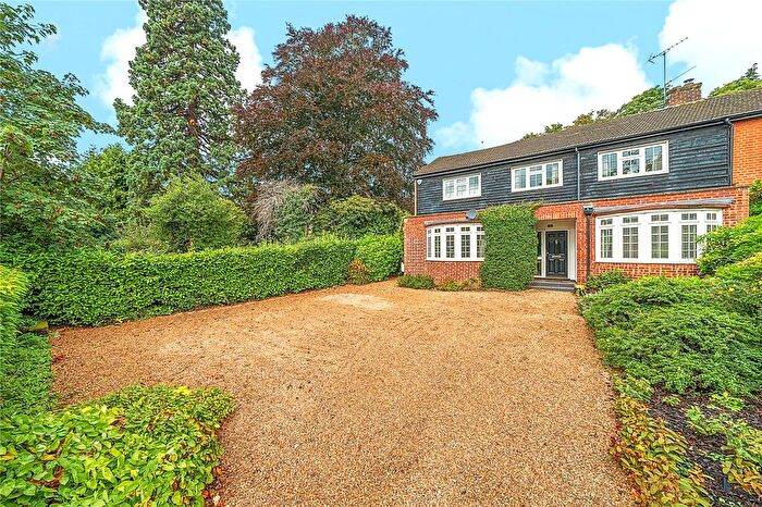 4 Bedroom Semi-Detached House To Rent In Brox Road, Ottershaw, Chertsey, KT16