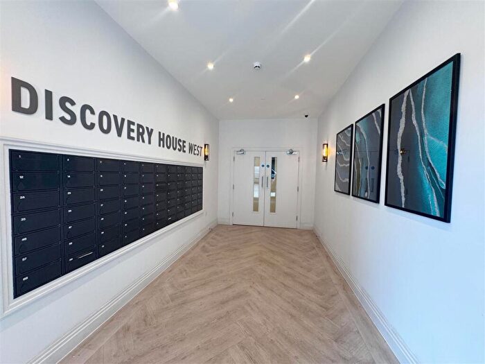3 Bedroom Apartment For Sale In Palmer Street, Reading, RG1