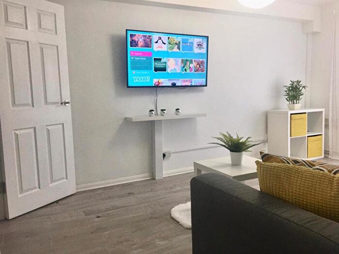 4 Bedroom Apartment To Rent In Blackfriars Road, Southsea, PO5