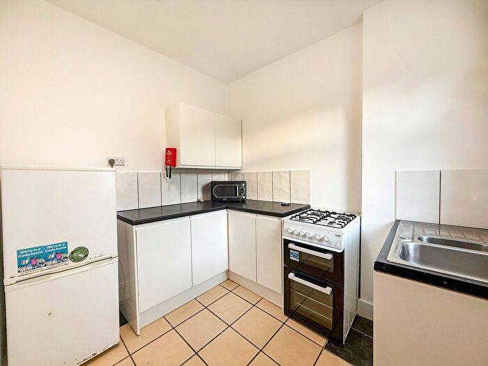 3 Bedroom Semi Detached House To Rent In Rob Roy Avenue, Nottingham, NG7