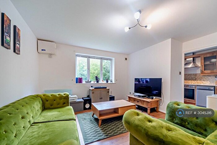 2 Bedroom Flat To Rent In Jack Clow Road, London, E15
