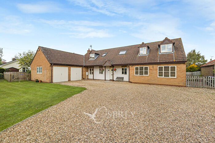 4 Bedroom Detached House For Sale In High Street, Swayfield, NG33