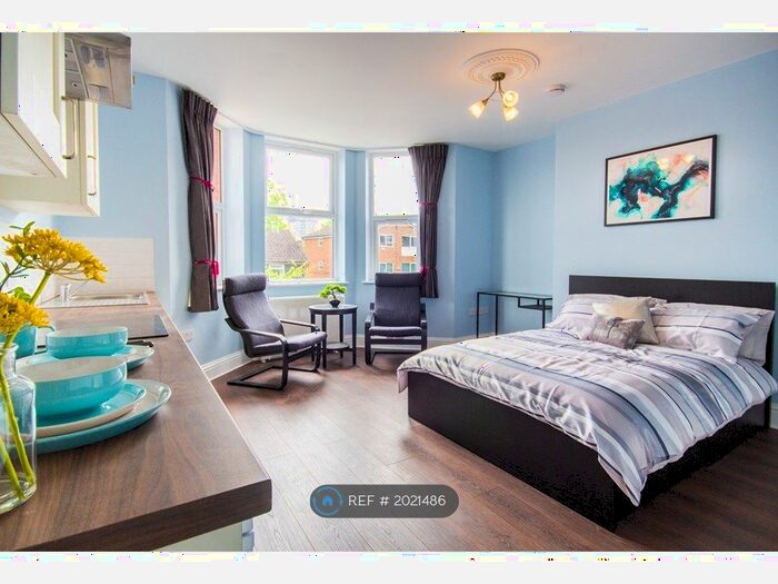 1 Bedroom Flat To Rent In Victoria Crescent, Eccles, Manchester, M30