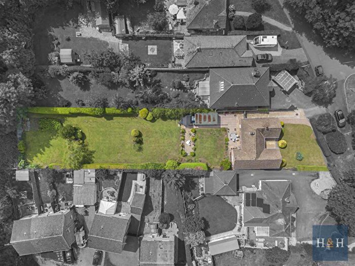 3 Bedroom Detached Bungalow For Sale In Badby Road West, Daventry, NN11