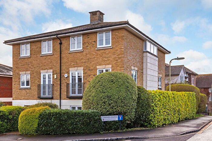 4 Bedroom Semi Detached House For Sale In Cornes Close, Winchester, SO22