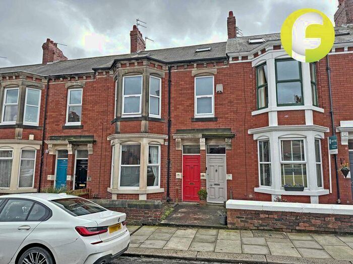 2 Bedroom Flat To Rent In Biddlestone Road, Newcastle Upon Tyne, NE6