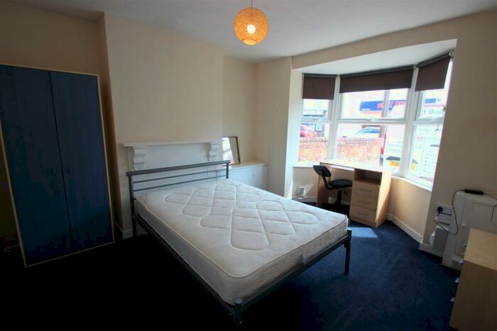 6 Bedroom House To Rent In Magdalen Road, Cowley, Oxford, OX4