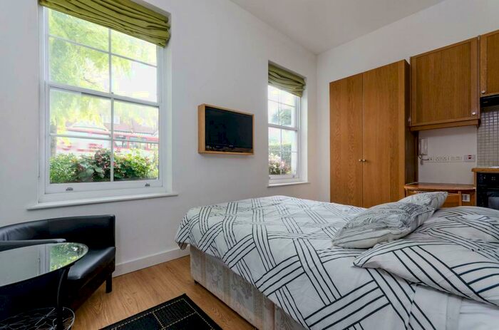 Studio To Rent In Finchley Road, Hampstead, London, NW3