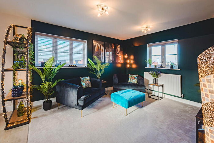 2 Bedroom Apartment For Sale In Creswick, Tadpole Garden Village, Swindon, SN25