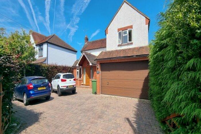 4 Bedroom Property To Rent In Brentmoor Road, Woking, GU24