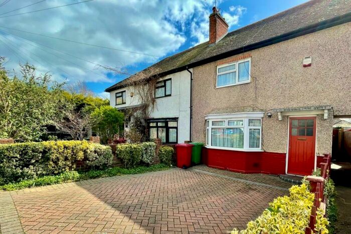 3 Bedroom House To Rent In Off Farnham Road, SL2