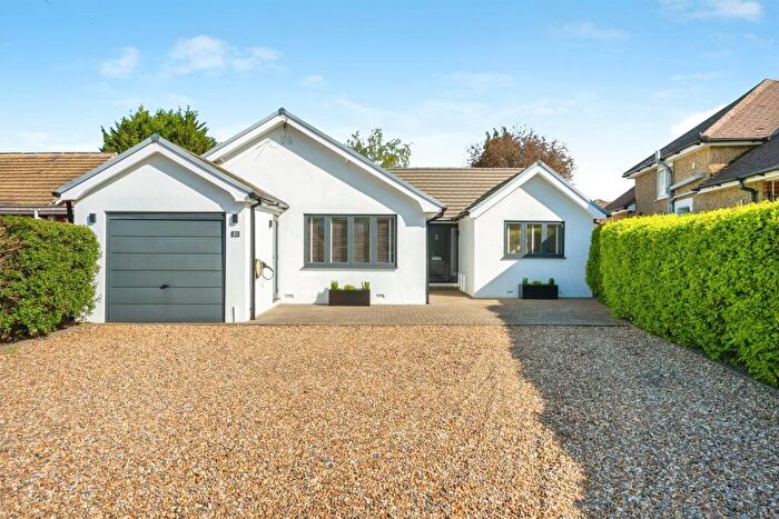 4 Bedroom Semi-Detached Bungalow For Sale In Mount Pleasant Lane, Bricket Wood, St. Albans, AL2