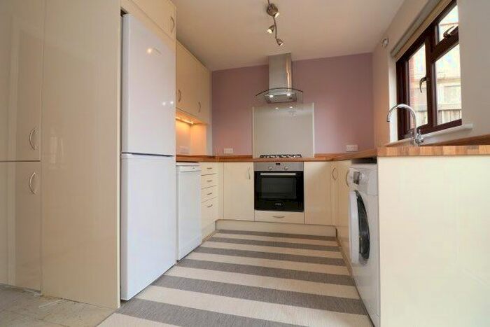 3 Bedroom Terraced House To Rent In Henniker Gate, Chelmsford, CM2