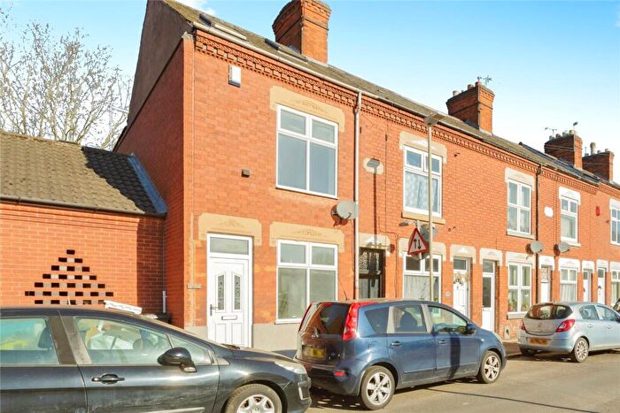 3 Bedroom End Of Terrace House For Sale In Beaumanor Road, Leicester, Leicestershire, LE4
